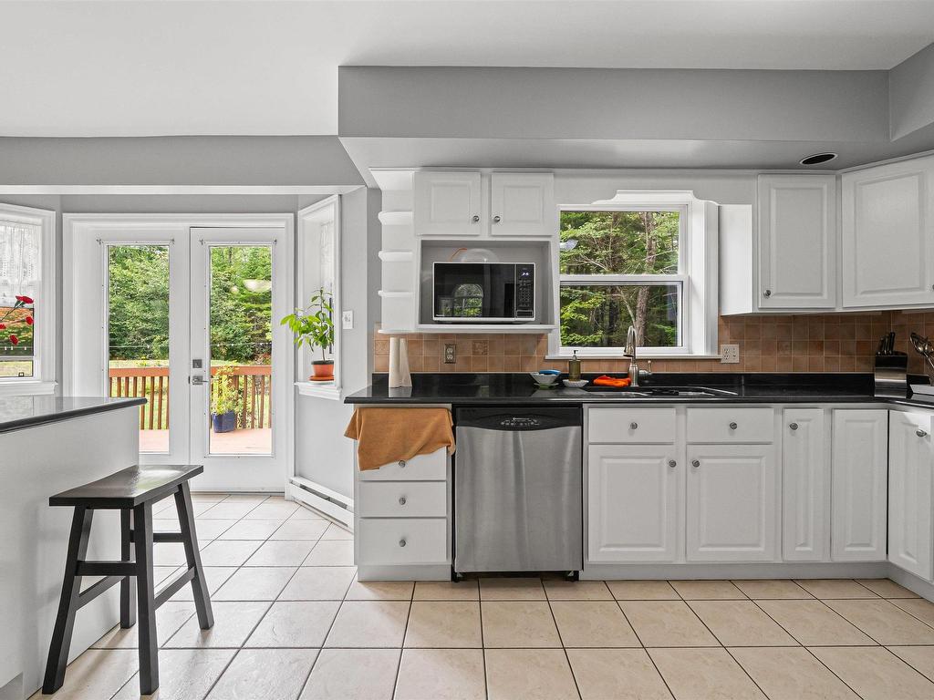 












60 Blue Forest Lane

,
Hammonds Plains,




NS
B4B 1L1


