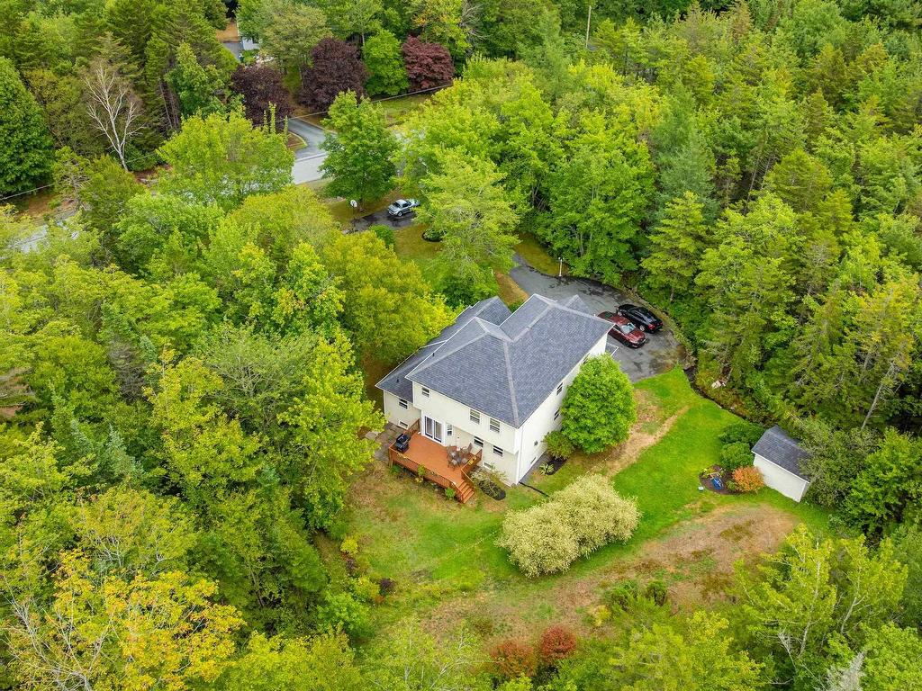 












60 Blue Forest Lane

,
Hammonds Plains,




NS
B4B 1L1

