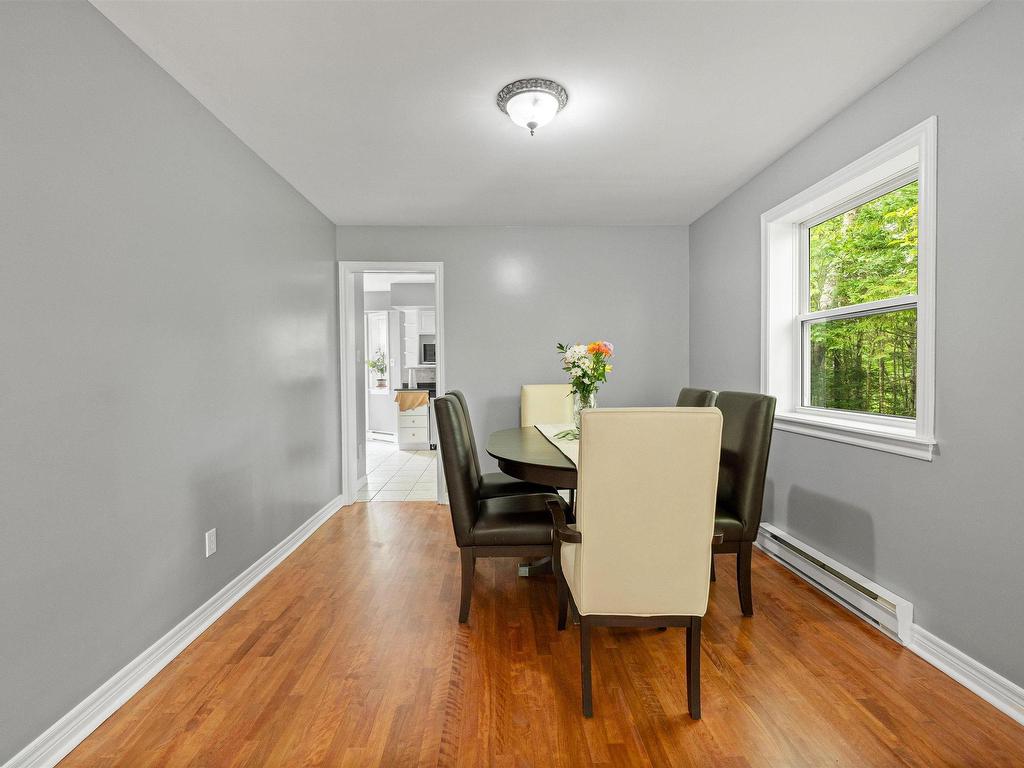 












60 Blue Forest Lane

,
Hammonds Plains,




NS
B4B 1L1


