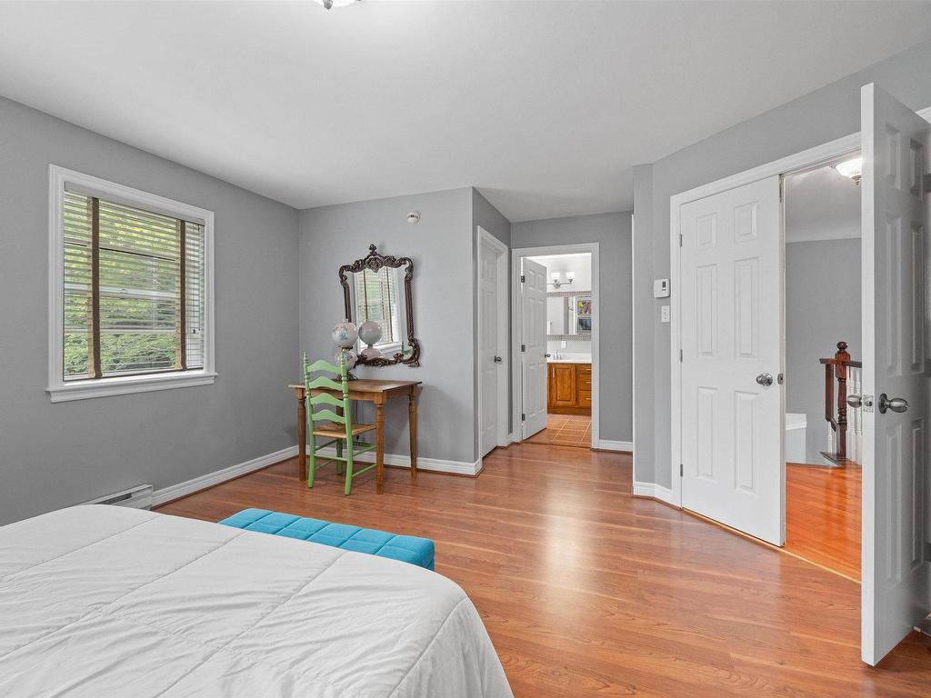 












60 Blue Forest Lane

,
Hammonds Plains,




NS
B4B 1L1

