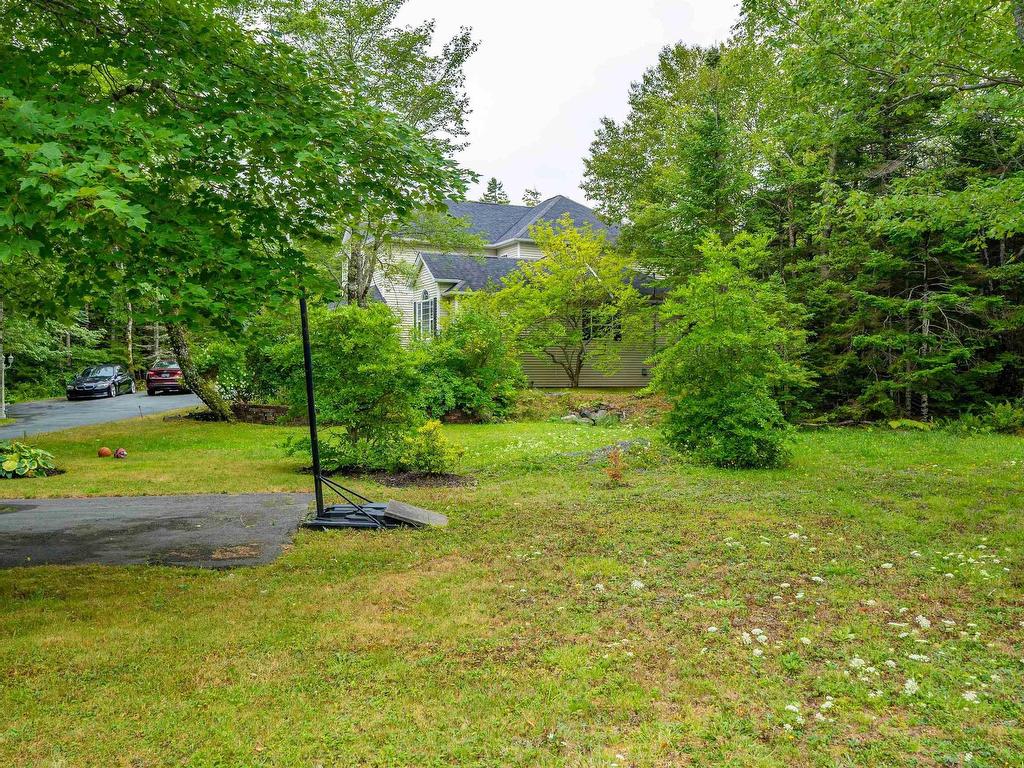 












60 Blue Forest Lane

,
Hammonds Plains,




NS
B4B 1L1

