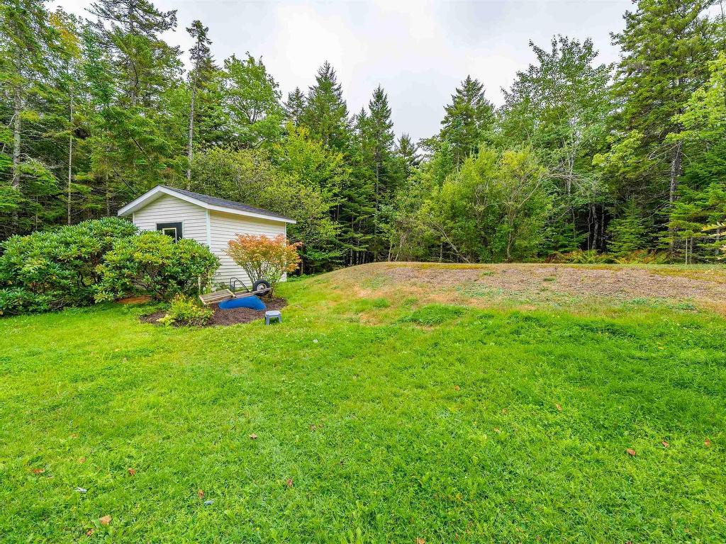 












60 Blue Forest Lane

,
Hammonds Plains,




NS
B4B 1L1

