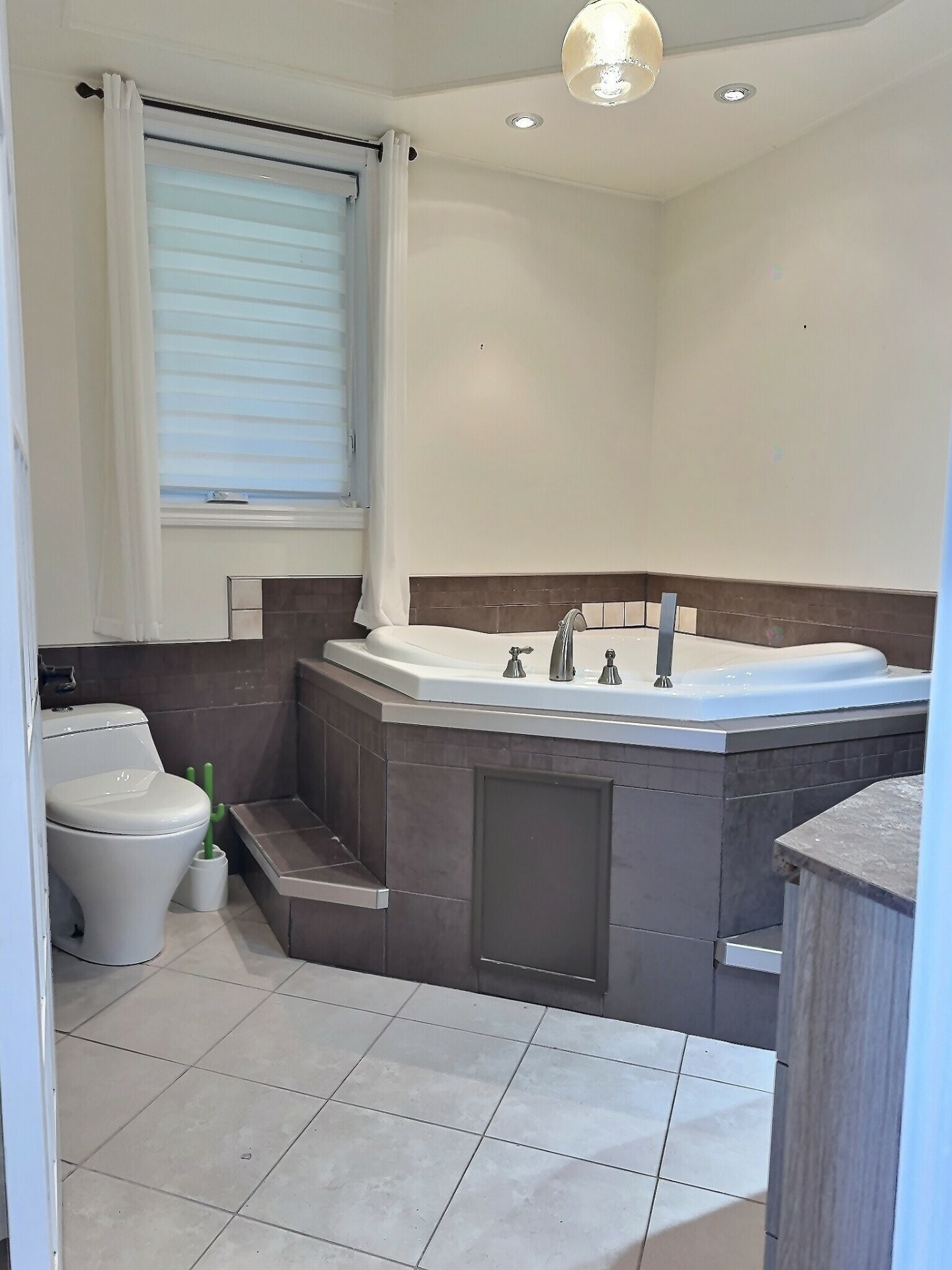 









15


Rue de la Montagne

,
Ville-Marie,




QC
J9V1G7

