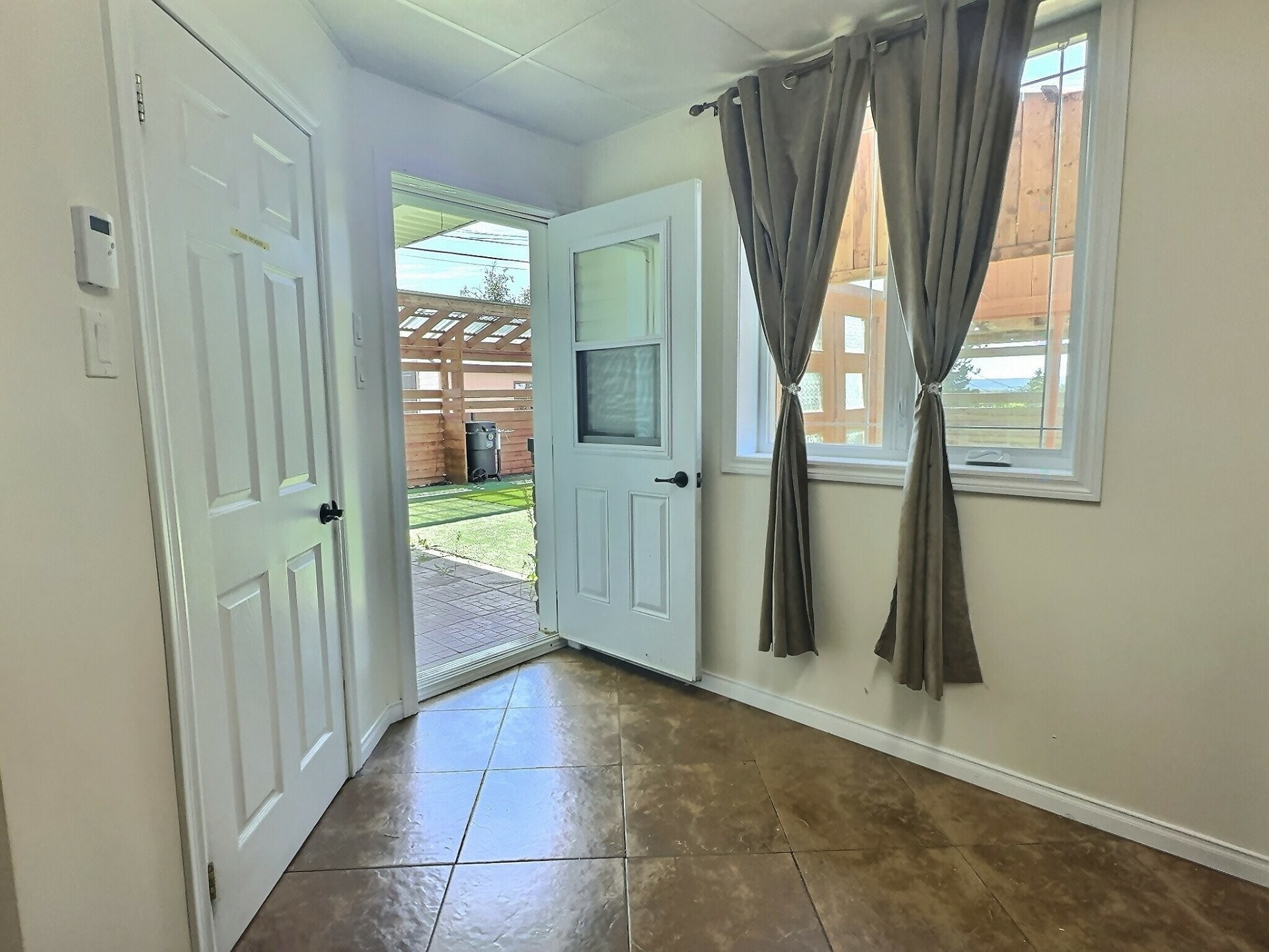 









15


Rue de la Montagne

,
Ville-Marie,




QC
J9V1G7

