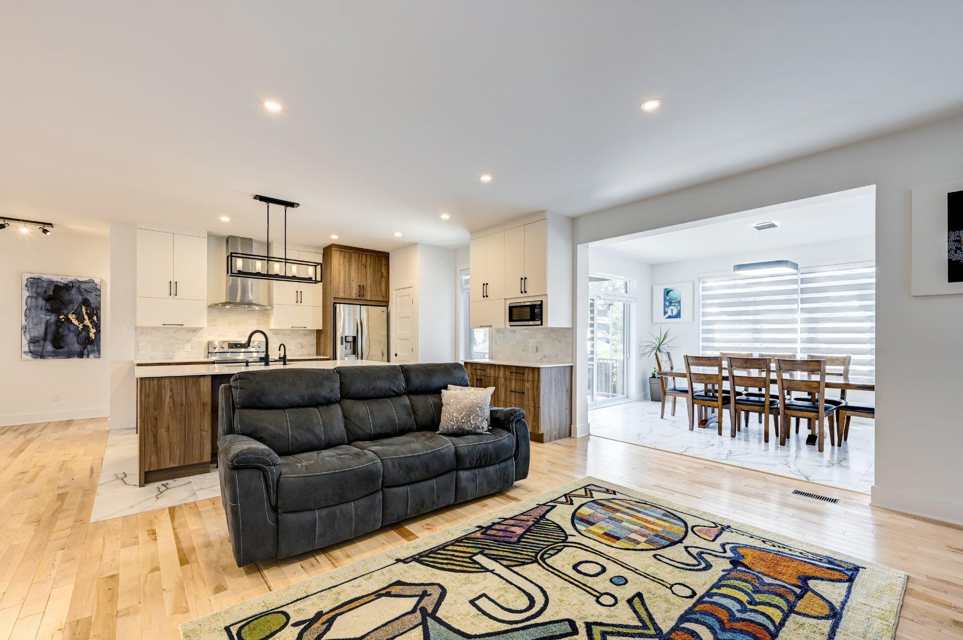 









5716


Rue Parizeau

,
Brossard,




QC
J4W1H7

