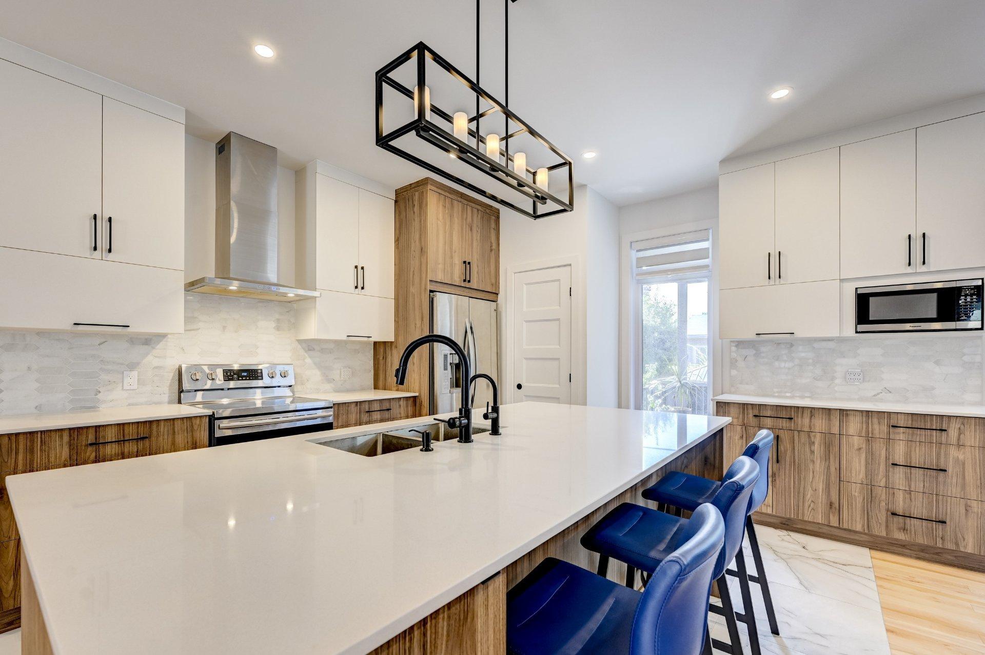 









5716


Rue Parizeau

,
Brossard,




QC
J4W1H7


