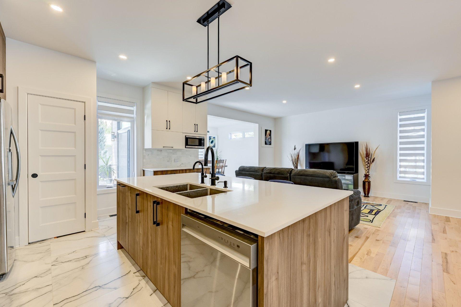 









5716


Rue Parizeau

,
Brossard,




QC
J4W1H7

