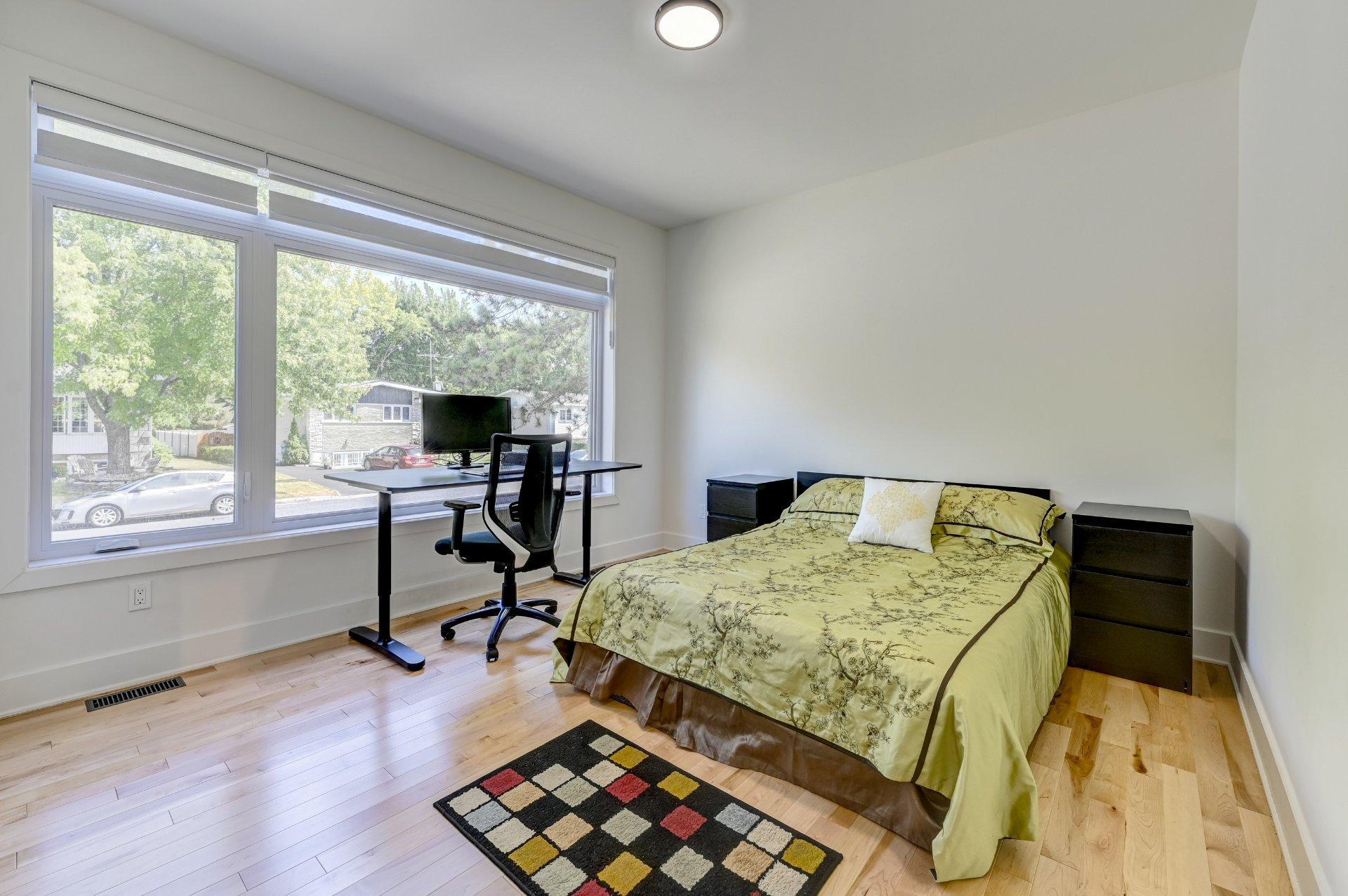 









5716


Rue Parizeau

,
Brossard,




QC
J4W1H7

