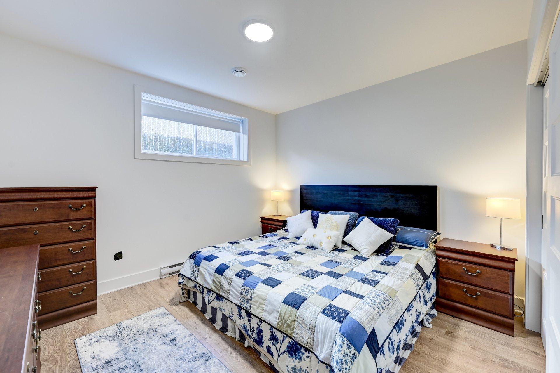 









5716


Rue Parizeau

,
Brossard,




QC
J4W1H7

