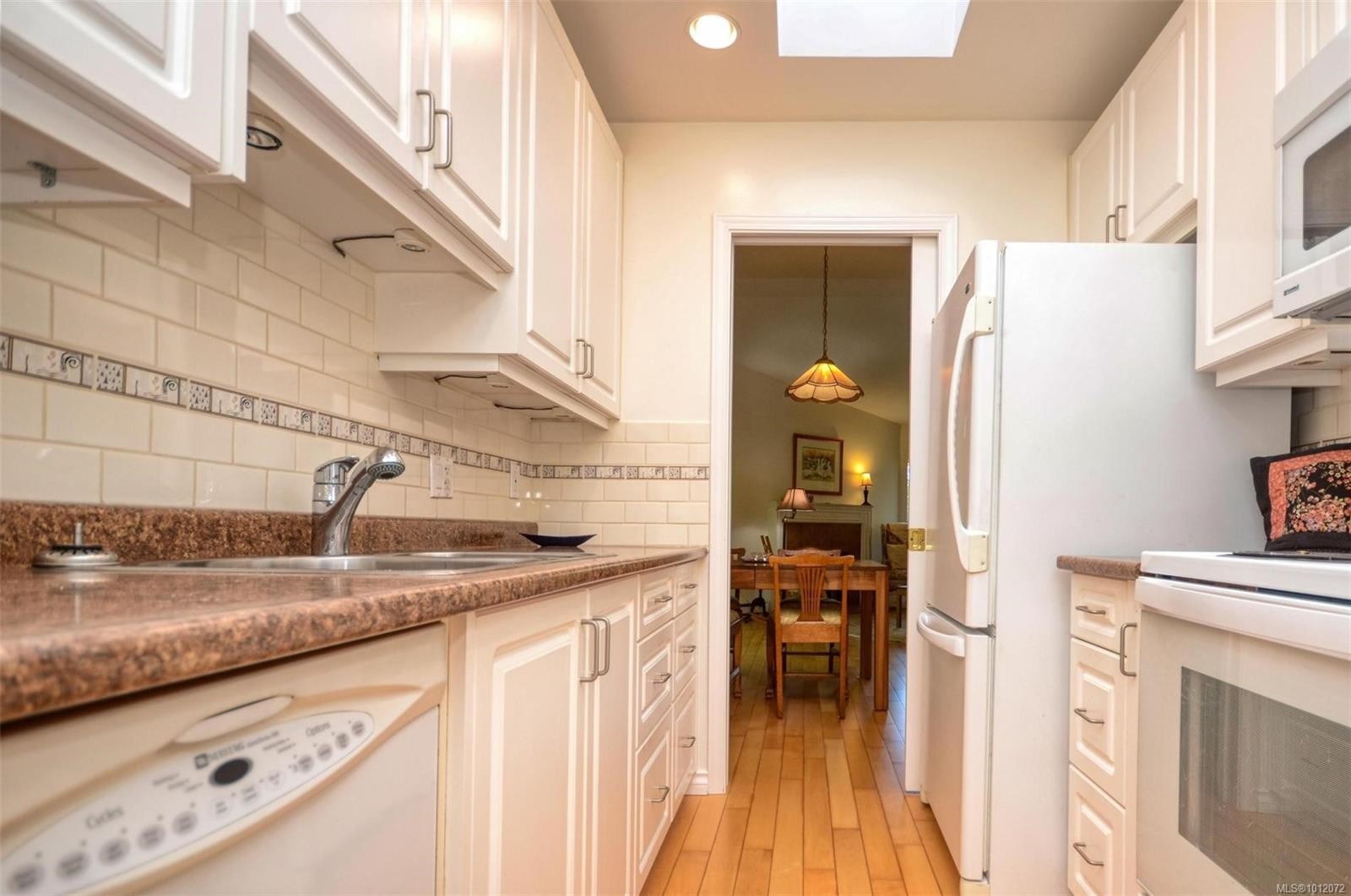 









5156


Cordova Bay

Rd, 7,
Saanich,




BC
V8Y 2X5

