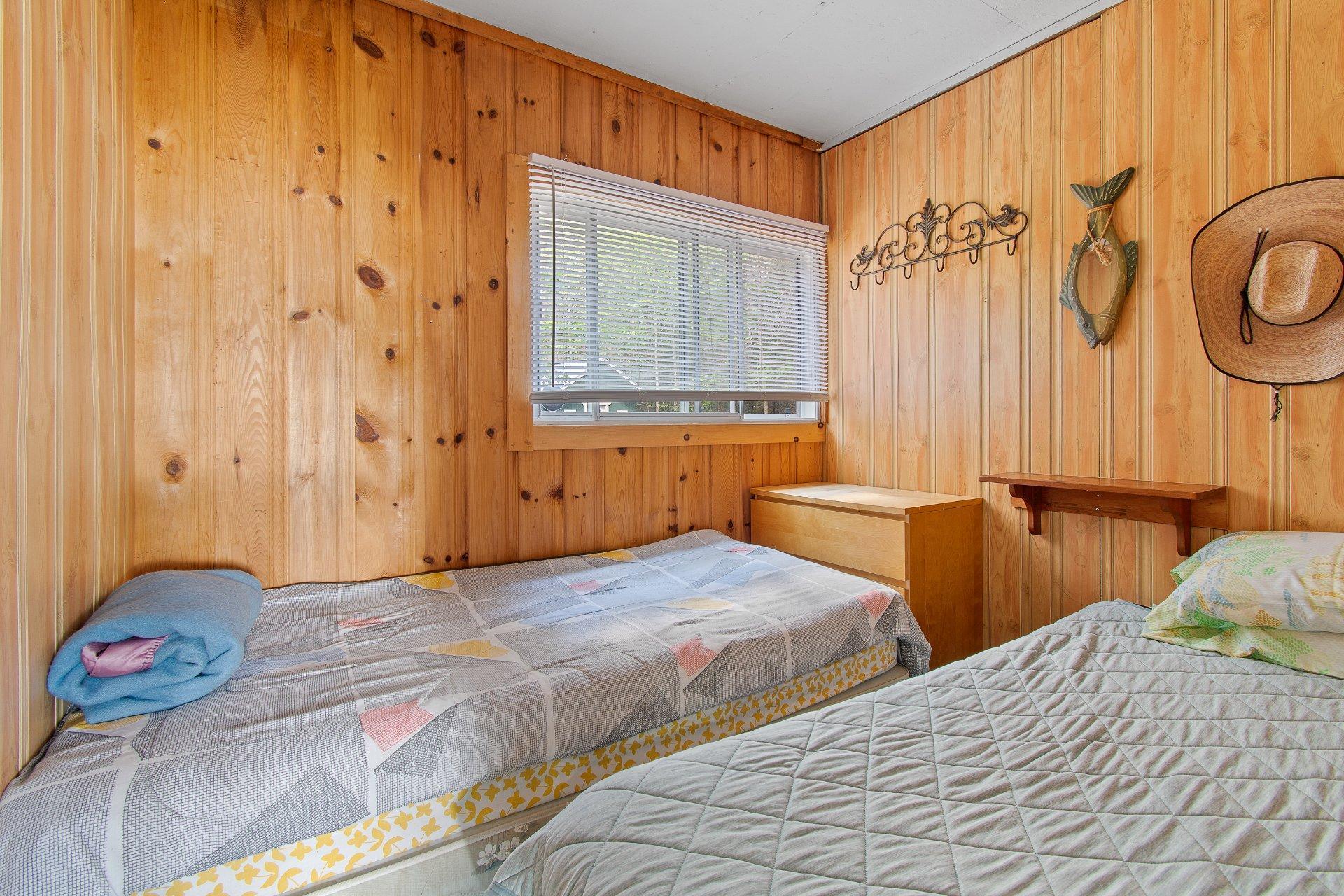 









1


Rue Non Disponible-Unavailable

,
Otter Lake,




QC
J0X2P0

