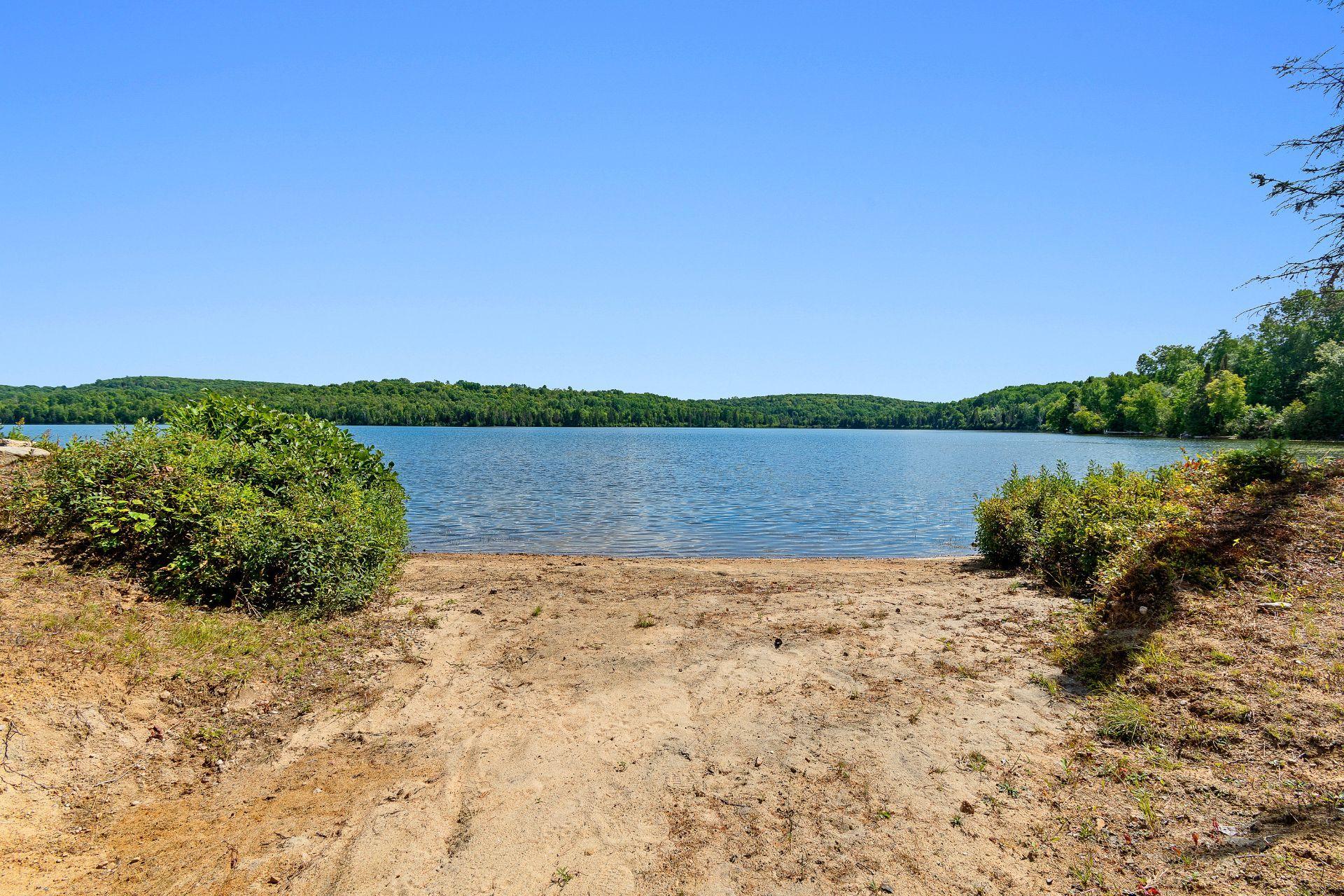 









1


Rue Non Disponible-Unavailable

,
Otter Lake,




QC
J0X2P0

