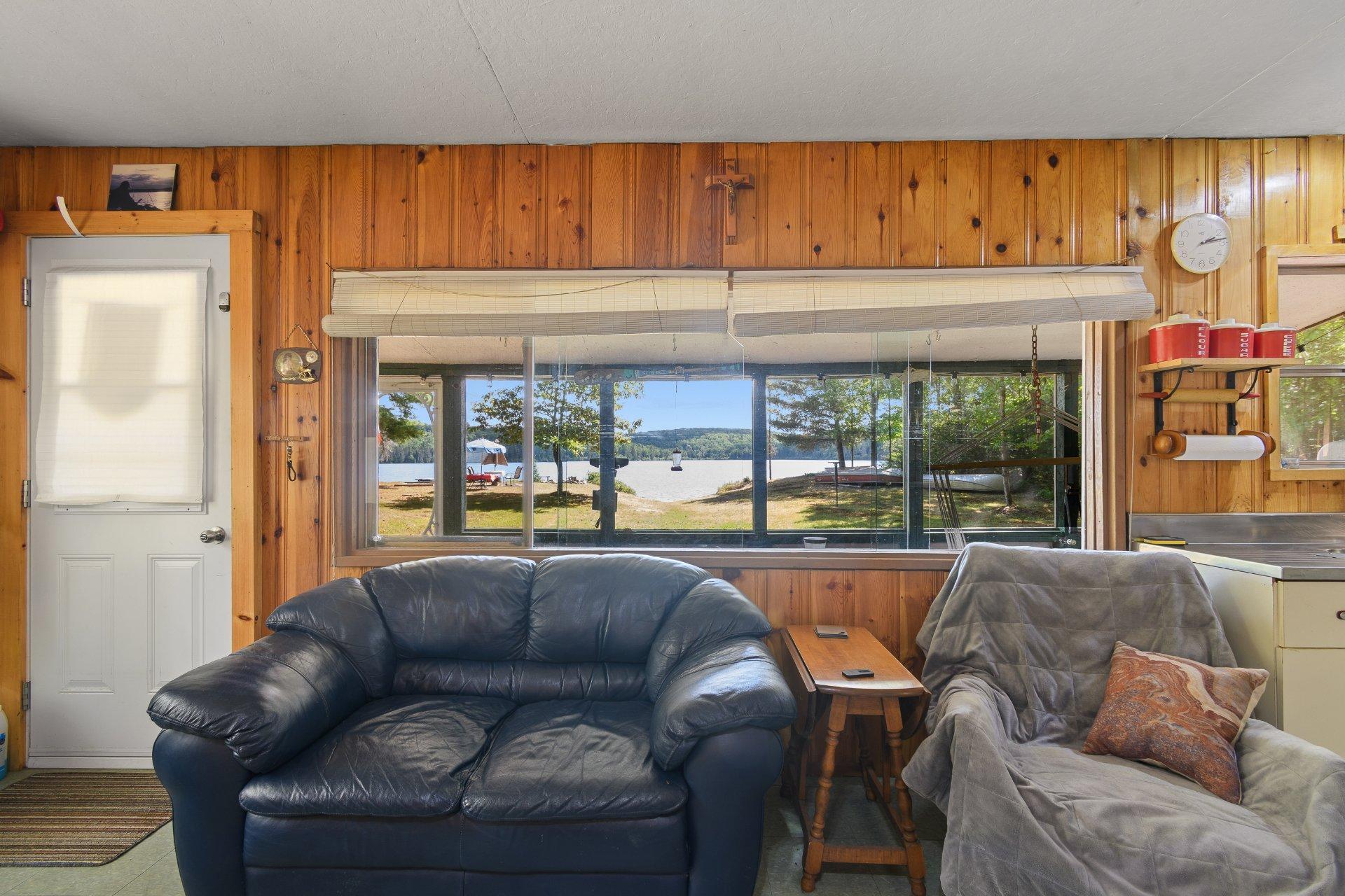 









1


Rue Non Disponible-Unavailable

,
Otter Lake,




QC
J0X2P0

