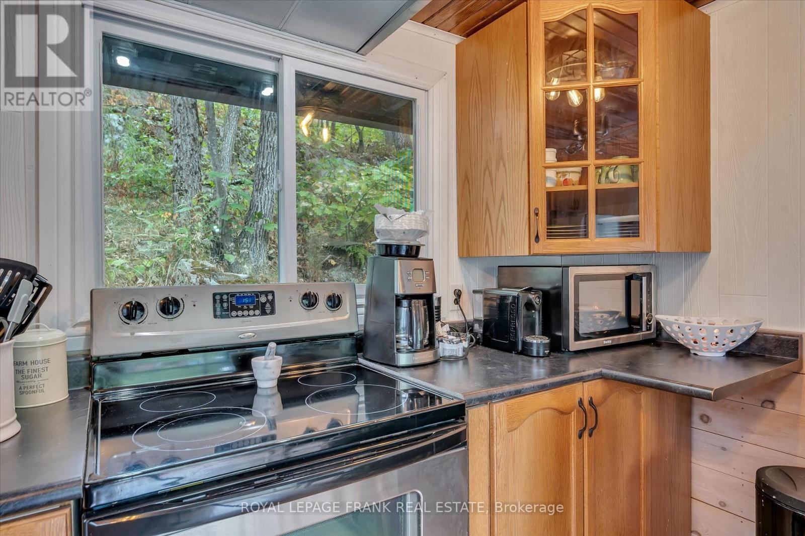 












3571 HARBOUR POINT LANE

,
Selwyn,




Ontario
K0L2H0

