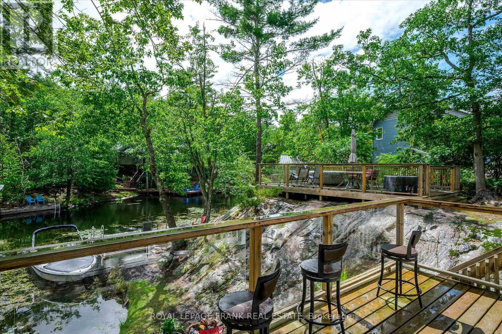 












3571 HARBOUR POINT LANE

,
Selwyn,




Ontario
K0L2H0

