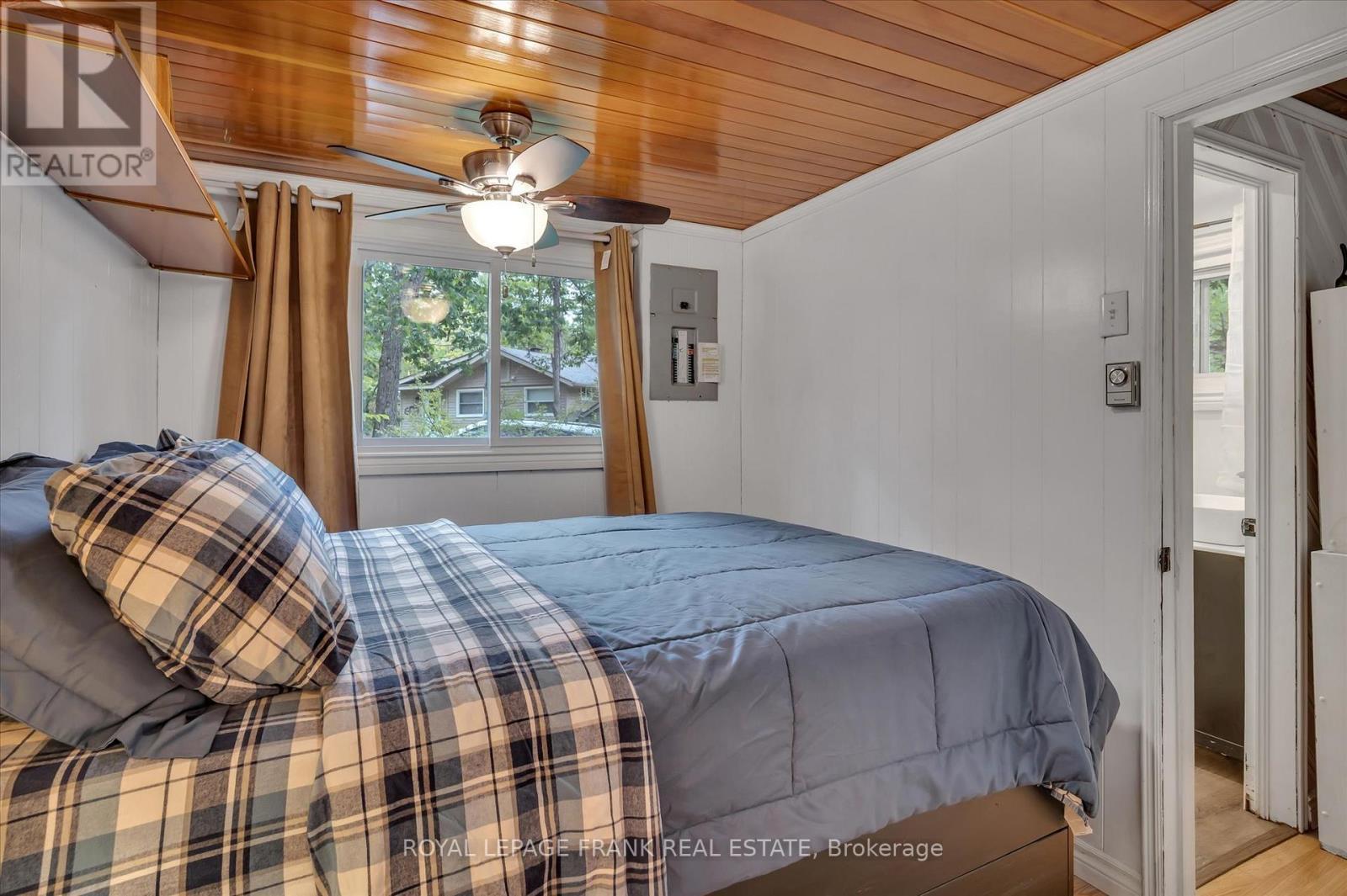 












3571 HARBOUR POINT LANE

,
Selwyn,




Ontario
K0L2H0

