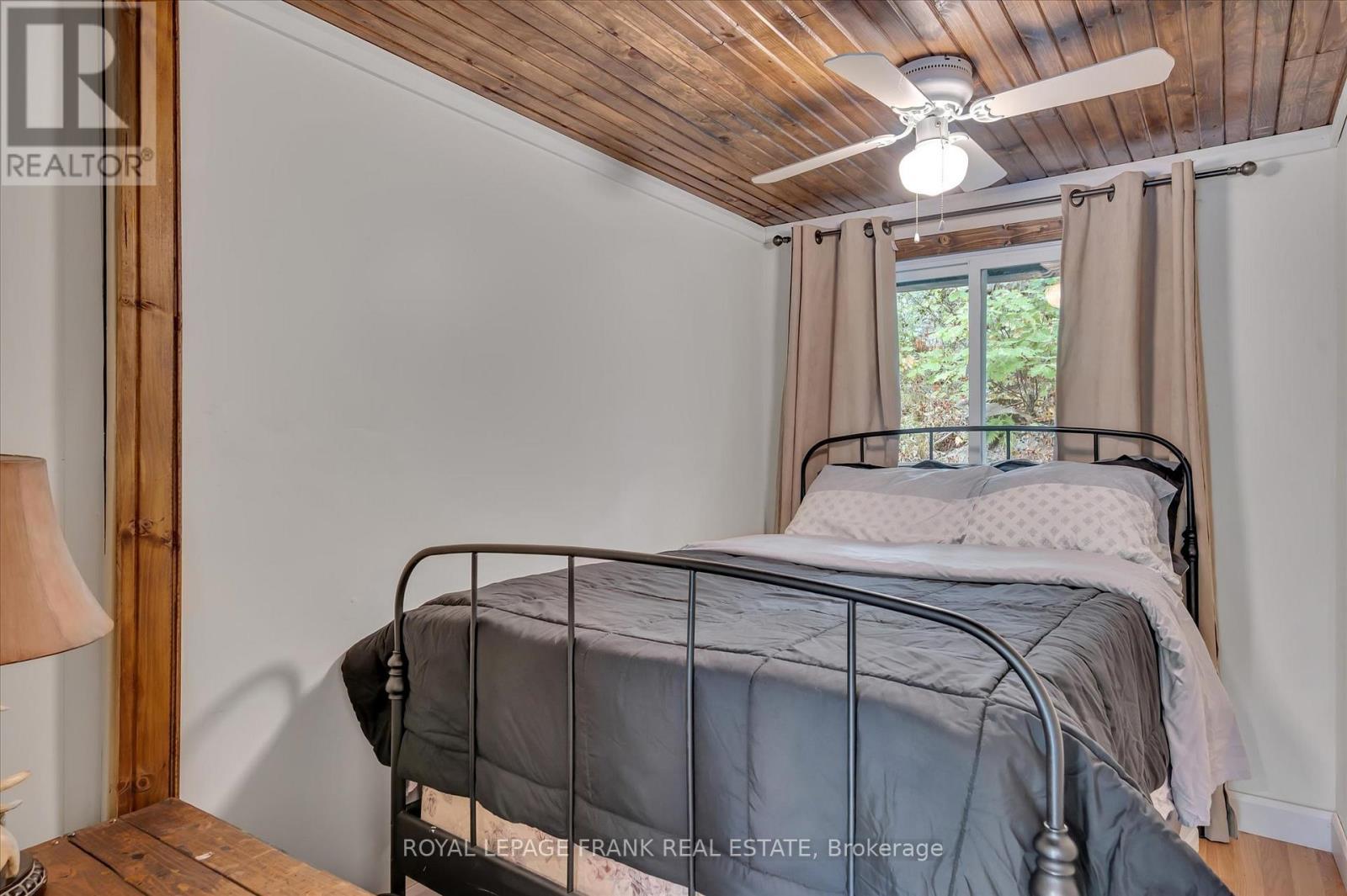 












3571 HARBOUR POINT LANE

,
Selwyn,




Ontario
K0L2H0


