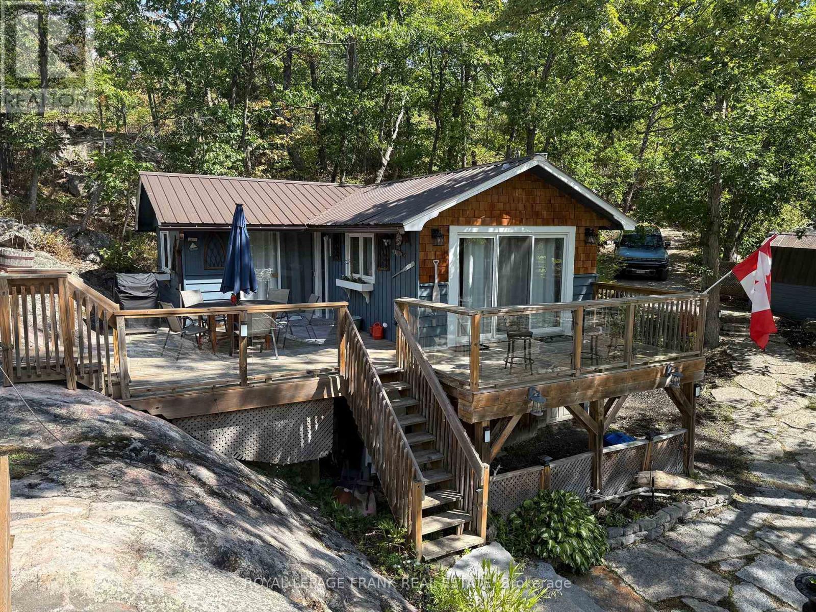 












3571 HARBOUR POINT LANE

,
Selwyn,




Ontario
K0L2H0

