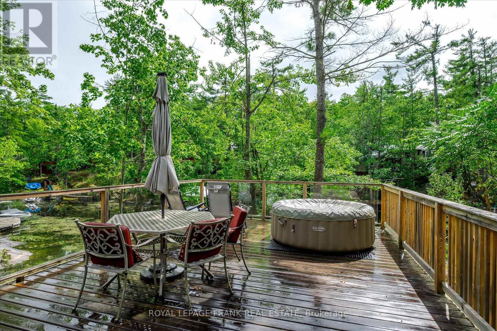 












3571 HARBOUR POINT LANE

,
Selwyn,




Ontario
K0L2H0


