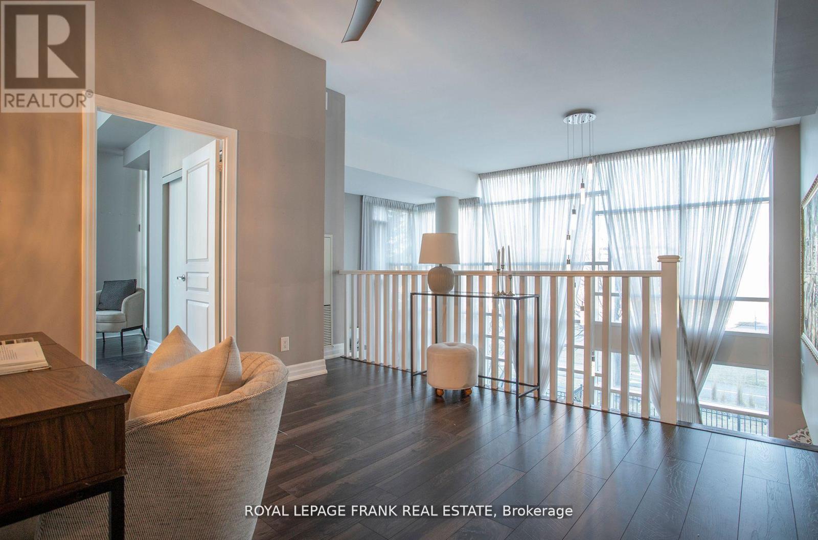 












101 - 1600 CHARLES STREET

,
Whitby (Port Whitby),




Ontario
L1N0G4

