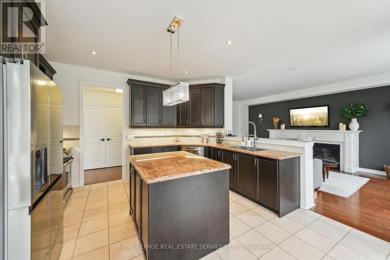 












3150 TRAILSIDE DRIVE

,
Oakville,




Ontario
L6M0P6

