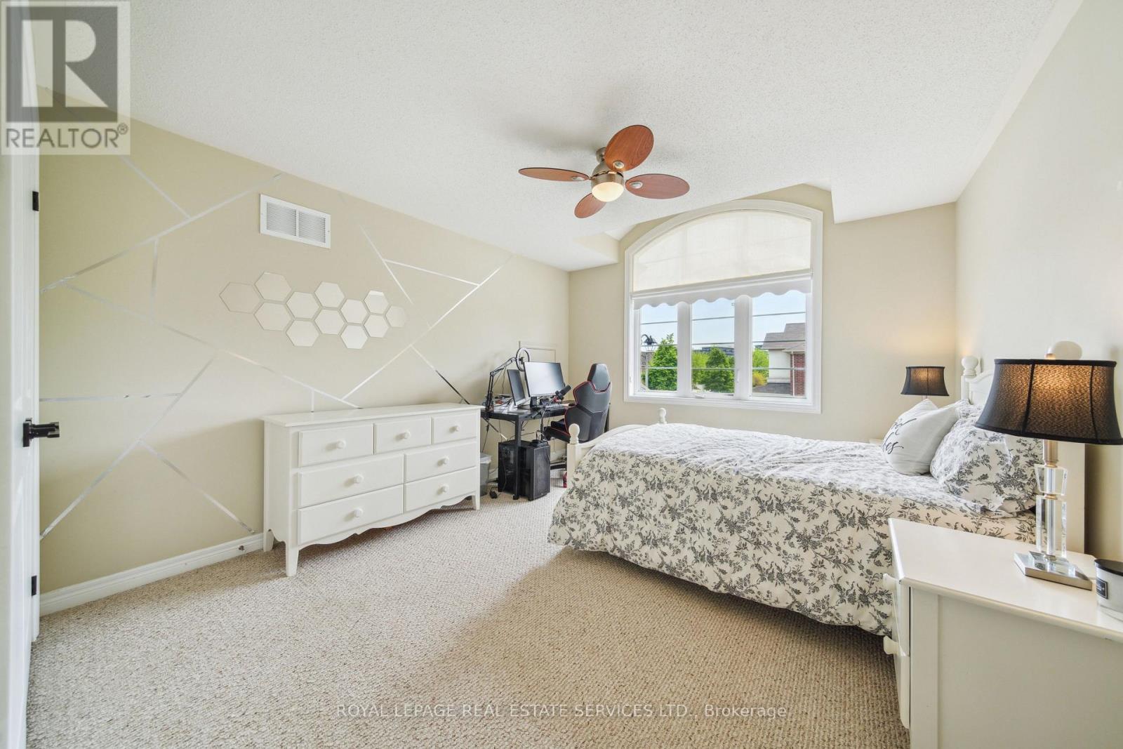 












3150 TRAILSIDE DRIVE

,
Oakville,




Ontario
L6M0P6

