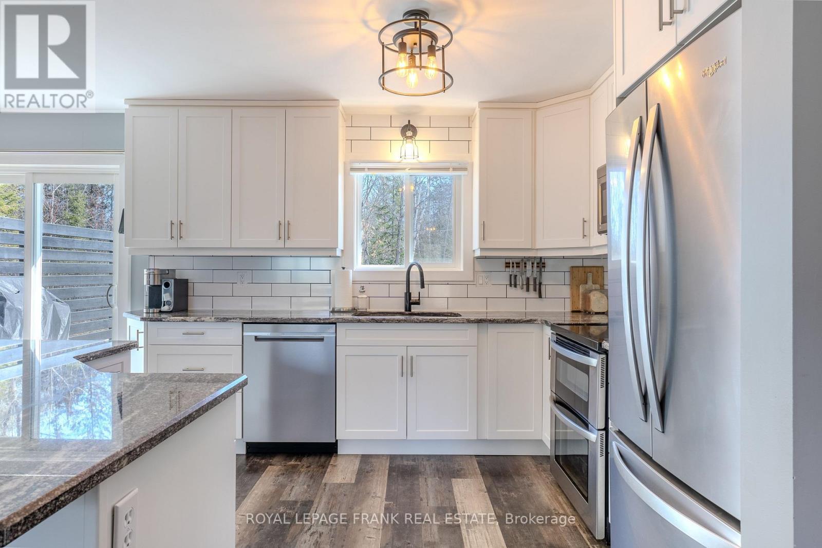 












94 COUNTY ROAD 36

,
Trent Lakes,




Ontario
K0M1A0

