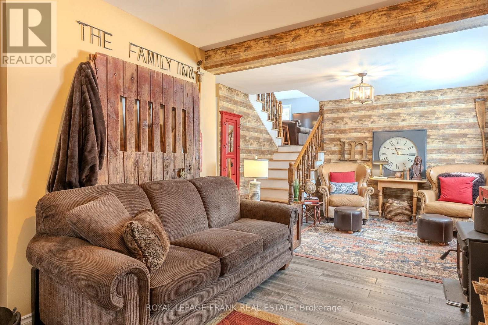 












94 COUNTY ROAD 36

,
Trent Lakes,




Ontario
K0M1A0

