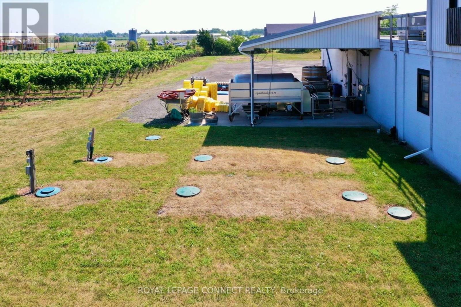 












3751 KING STREET

,
Lincoln,




Ontario
L0R2C0

