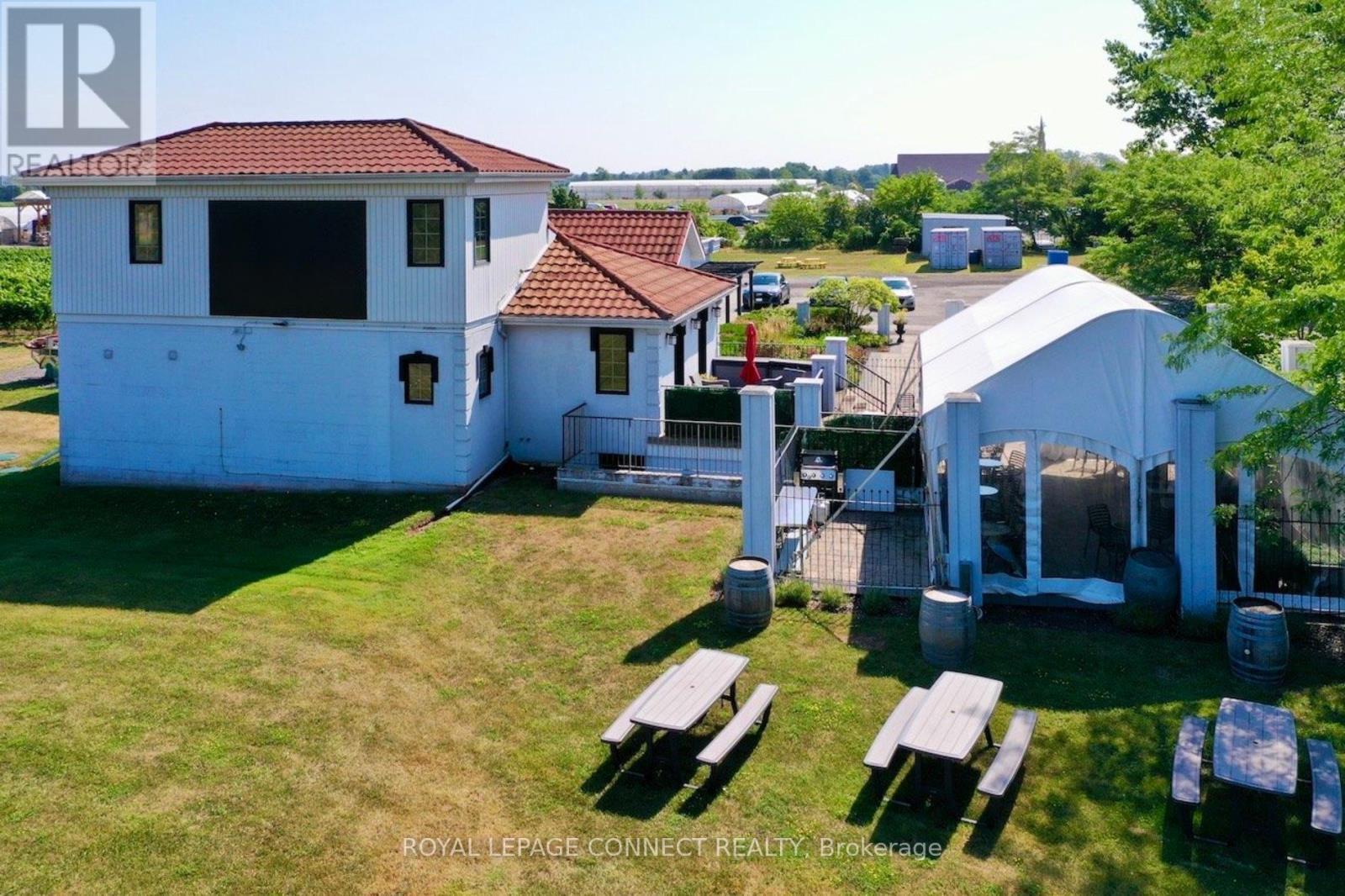 












3751 KING STREET

,
Lincoln,




Ontario
L0R2C0

