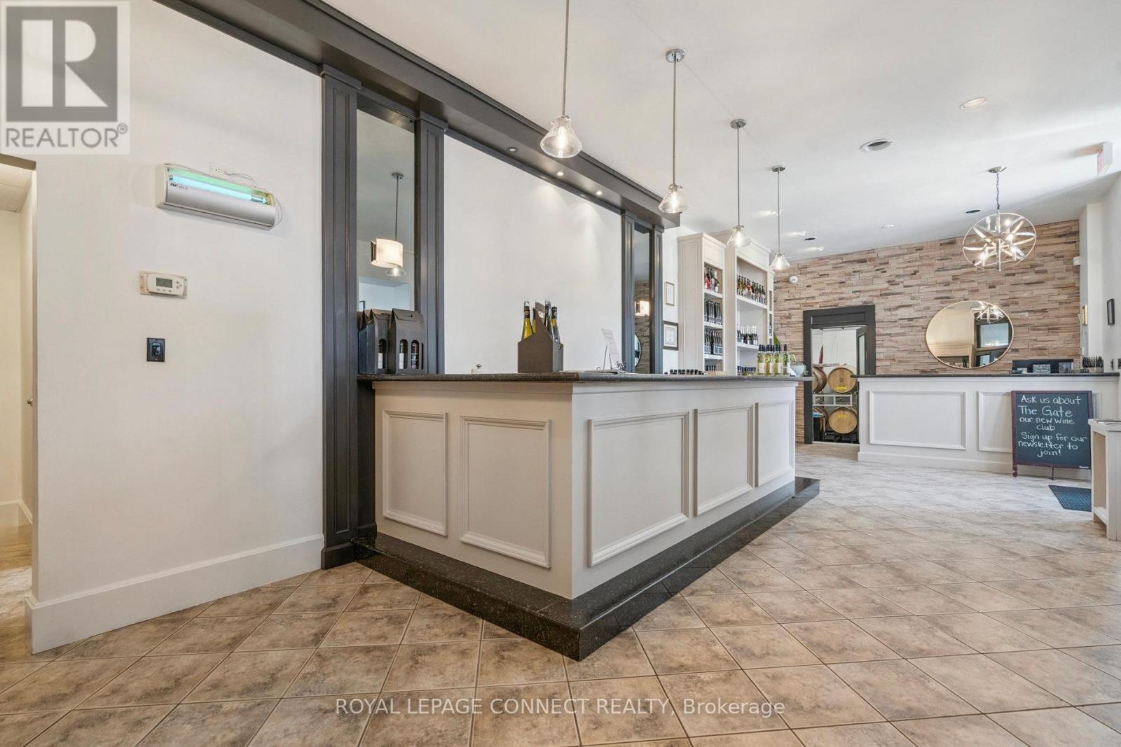 












3751 KING STREET

,
Lincoln,




Ontario
L0R2C0

