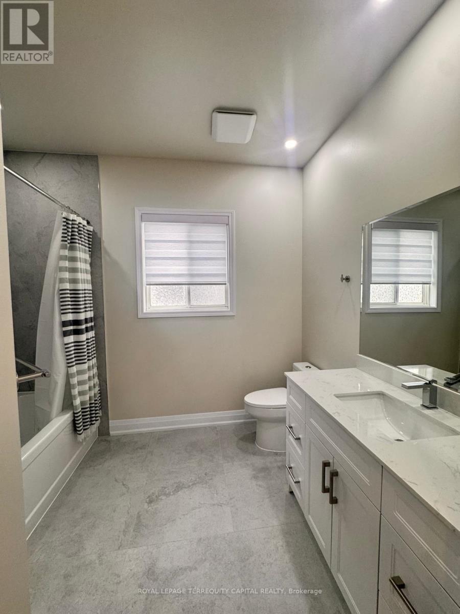 












UPPER - 344 EDGEHILL DRIVE

,
Barrie,




Ontario
L4N9X4

