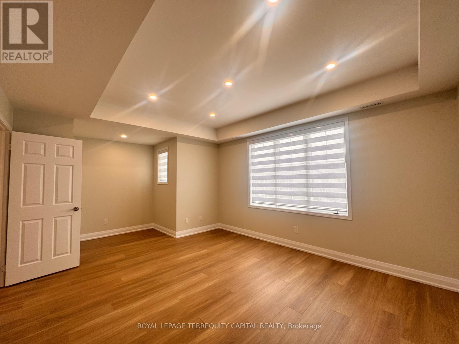 












UPPER - 344 EDGEHILL DRIVE

,
Barrie,




Ontario
L4N9X4

