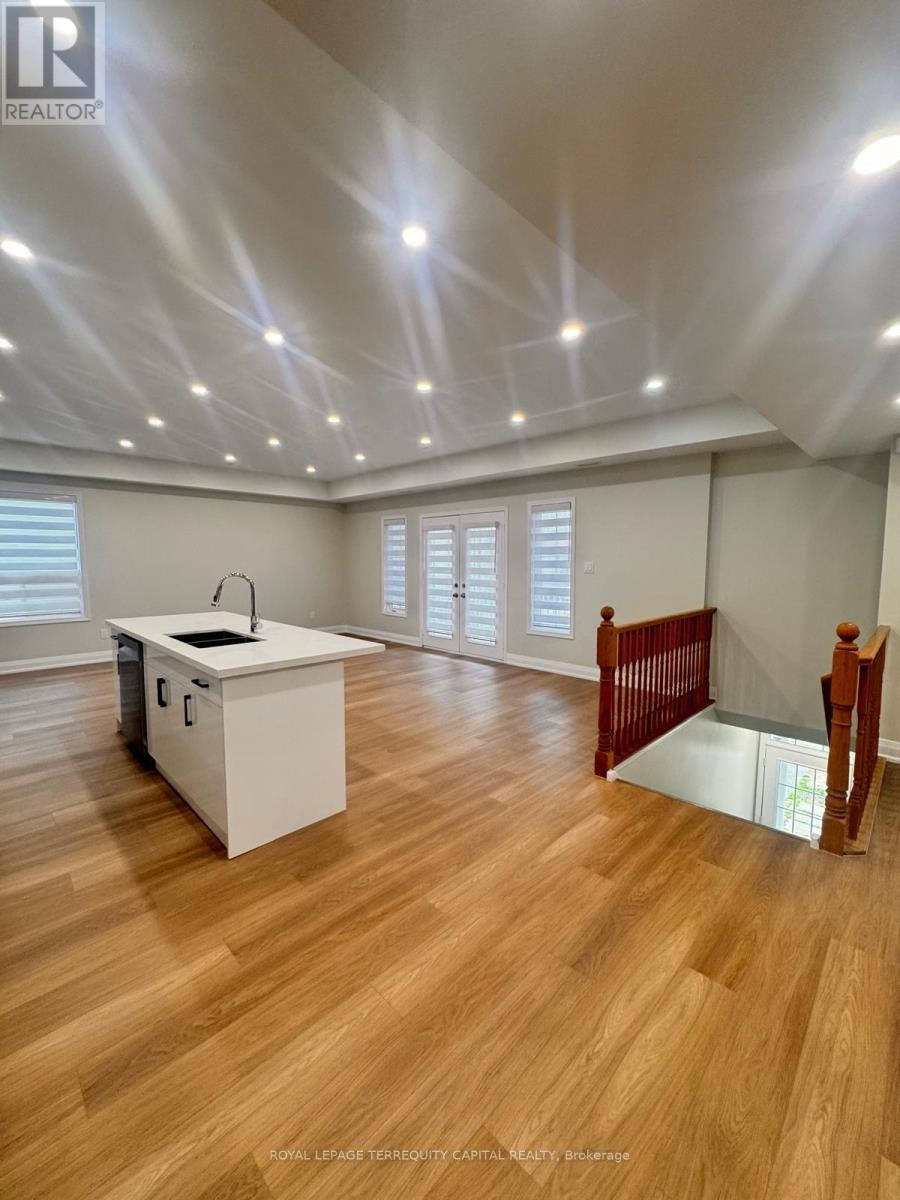 












UPPER - 344 EDGEHILL DRIVE

,
Barrie,




Ontario
L4N9X4

