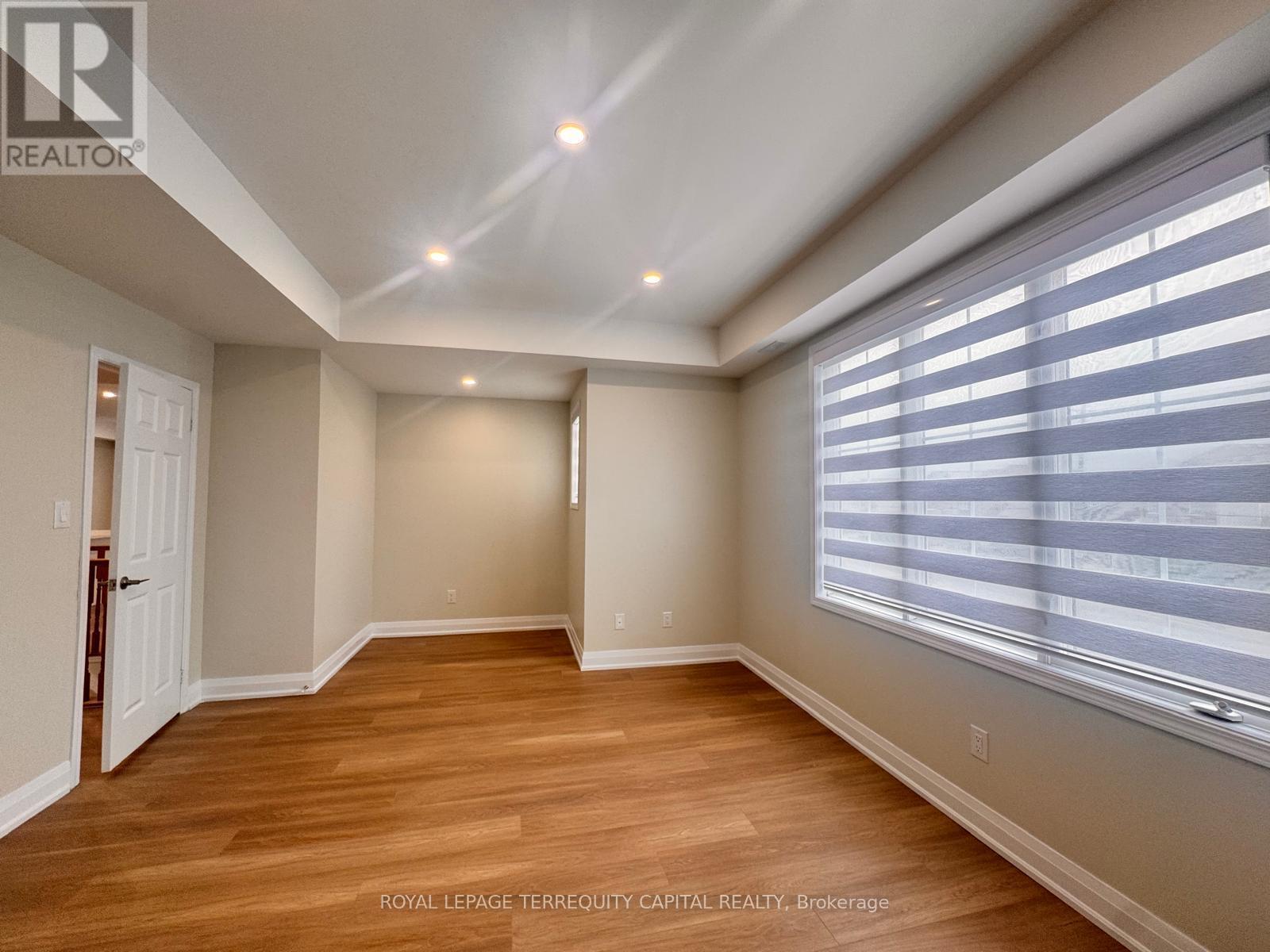 












UPPER - 344 EDGEHILL DRIVE

,
Barrie,




Ontario
L4N9X4

