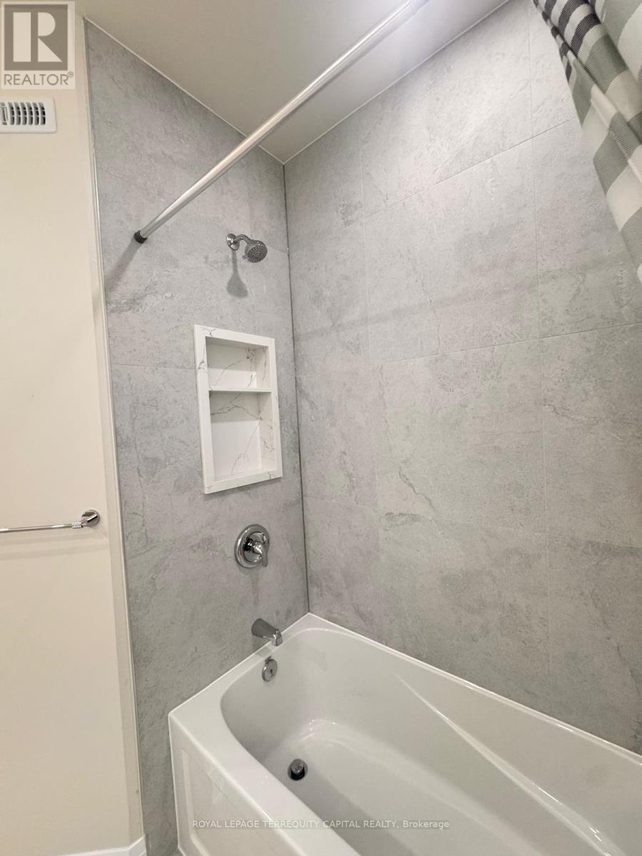 












UPPER - 344 EDGEHILL DRIVE

,
Barrie,




Ontario
L4N9X4

