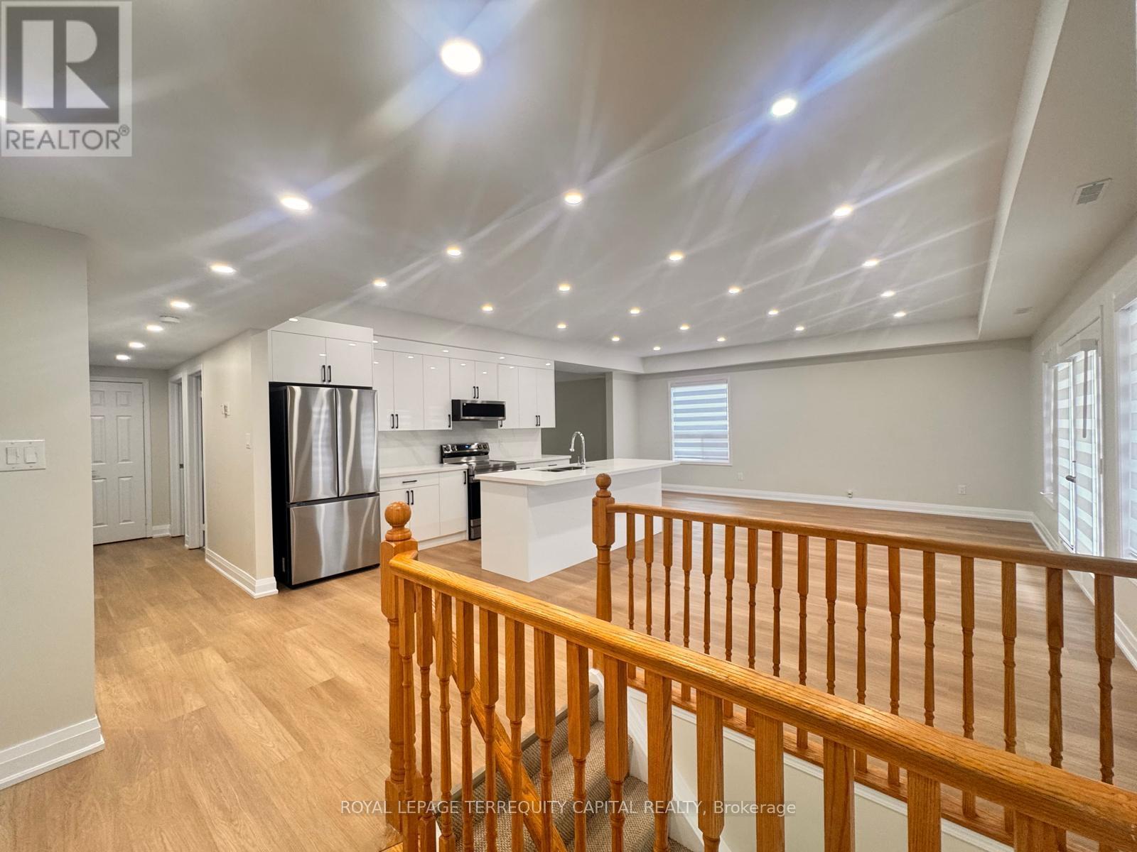 












UPPER - 344 EDGEHILL DRIVE

,
Barrie,




Ontario
L4N9X4

