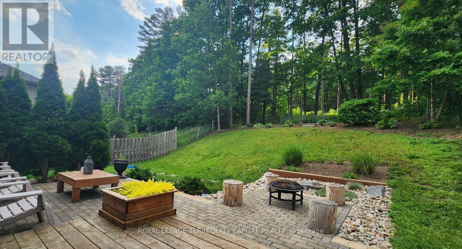 












UPPER - 344 EDGEHILL DRIVE

,
Barrie,




Ontario
L4N9X4


