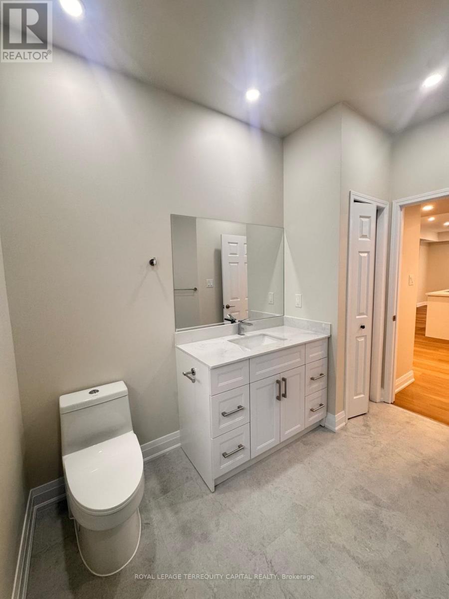 












UPPER - 344 EDGEHILL DRIVE

,
Barrie,




Ontario
L4N9X4

