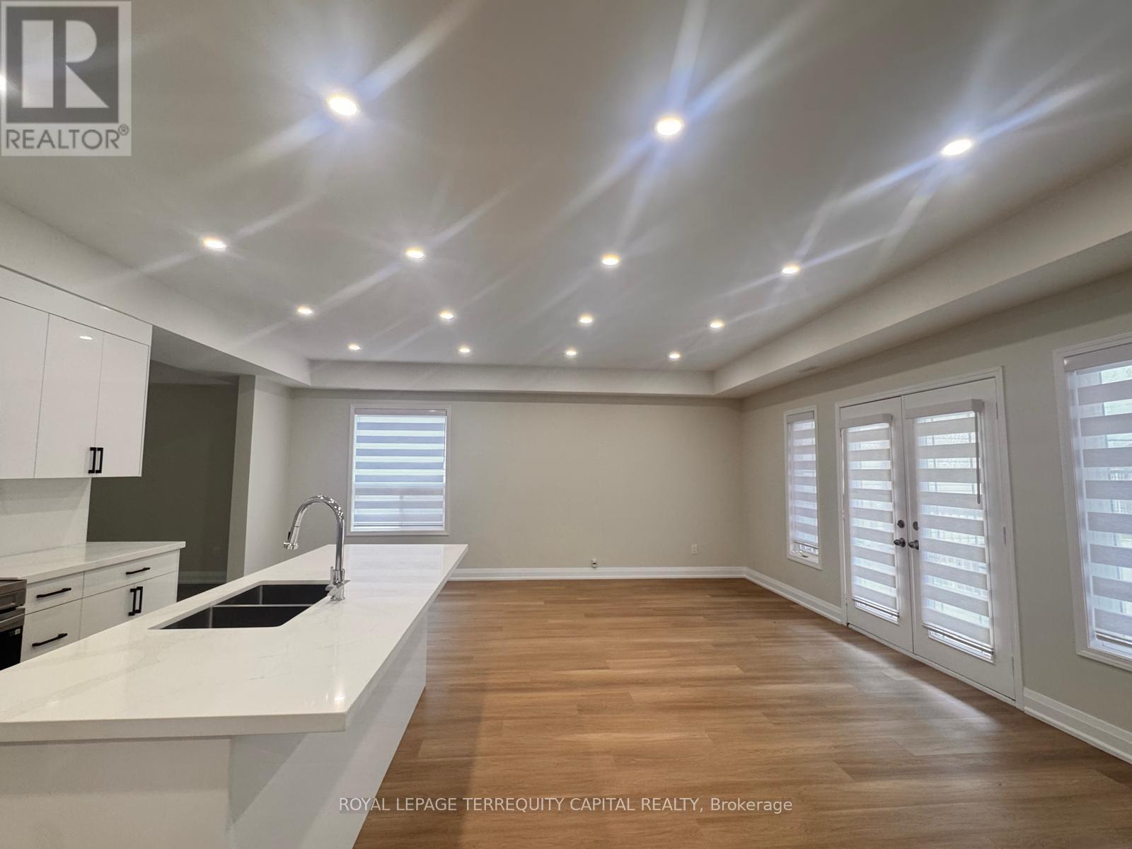 












UPPER - 344 EDGEHILL DRIVE

,
Barrie,




Ontario
L4N9X4

