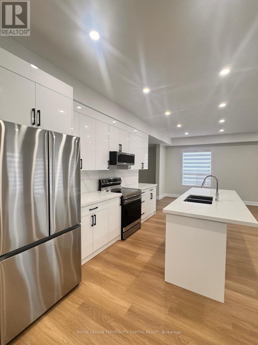 












UPPER - 344 EDGEHILL DRIVE

,
Barrie,




Ontario
L4N9X4

