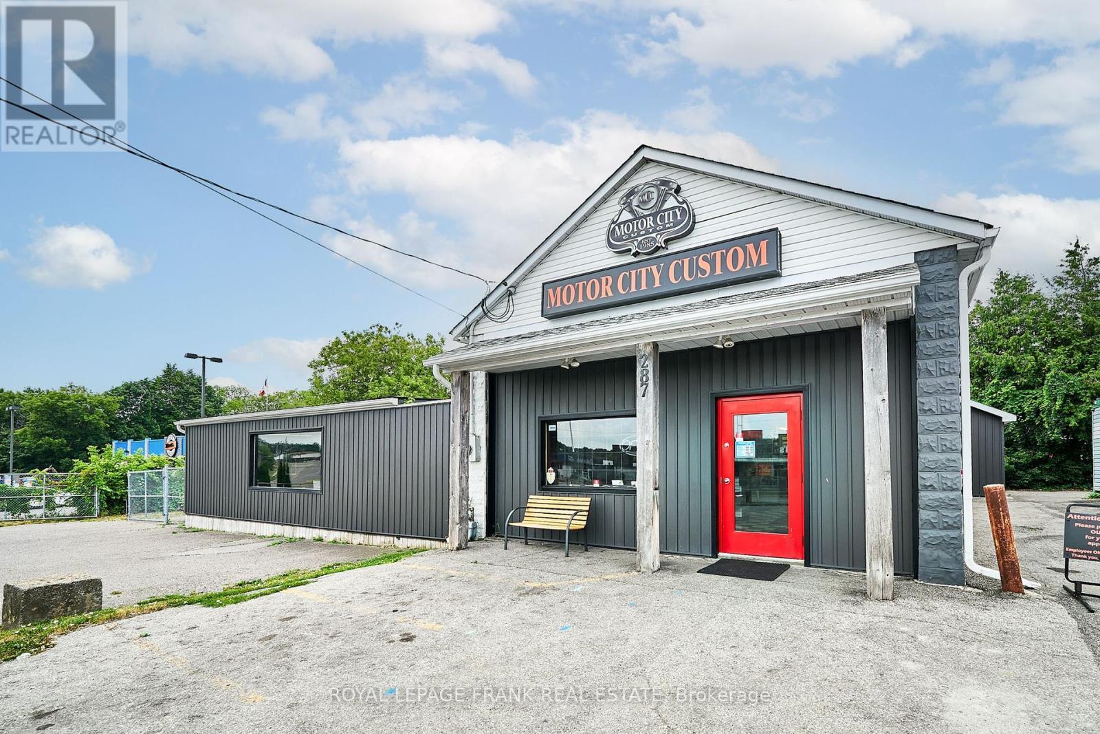 












287 DEAN AVENUE

,
Oshawa (Central),




Ontario
L1H3E1


