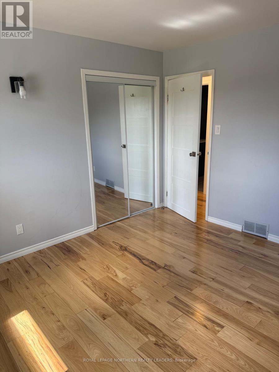 












84 BROUSSEAU AVENUE

,
Timmins (TNE - North),




Ontario
P4N5Y2

