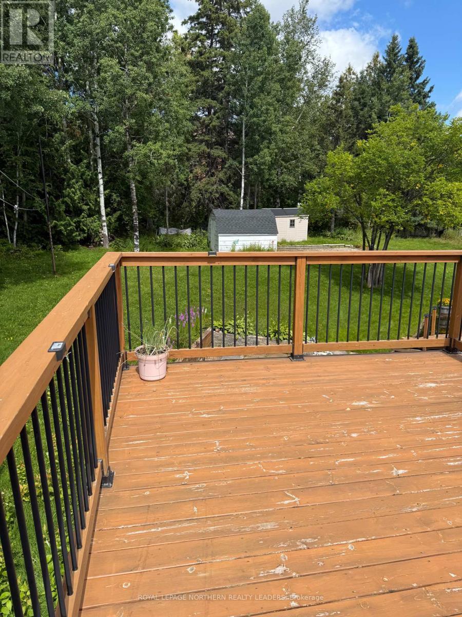 












84 BROUSSEAU AVENUE

,
Timmins (TNE - North),




Ontario
P4N5Y2

