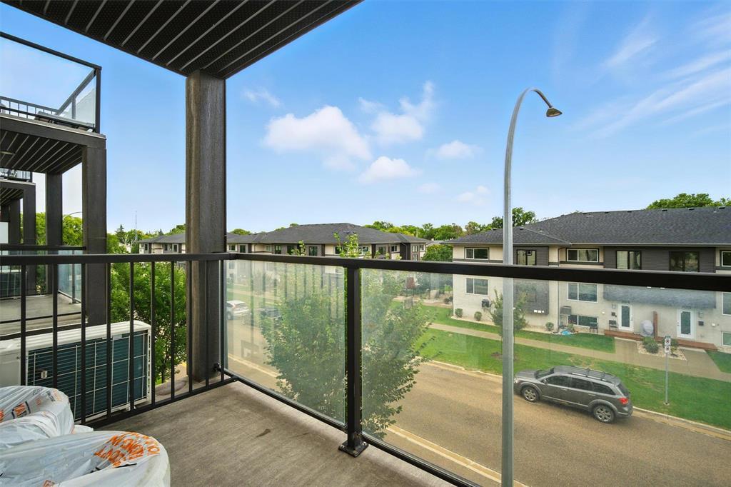 












330 670 Hugo Street

,
Winnipeg,




Manitoba
R3L0P8

