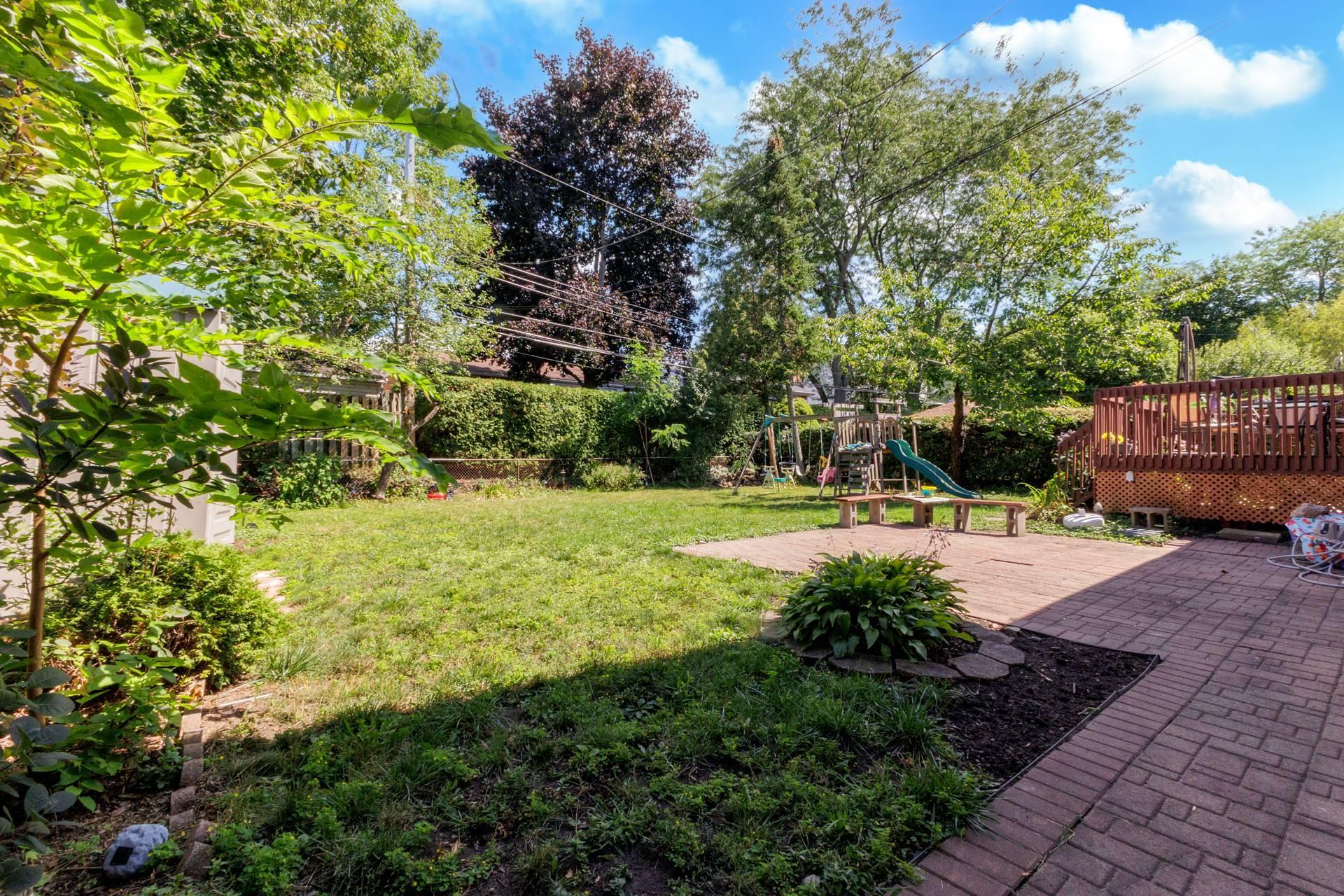 









4351


Rue Graham

,
Montréal (Pierrefonds-Roxboro),




QC
H9H2B9

