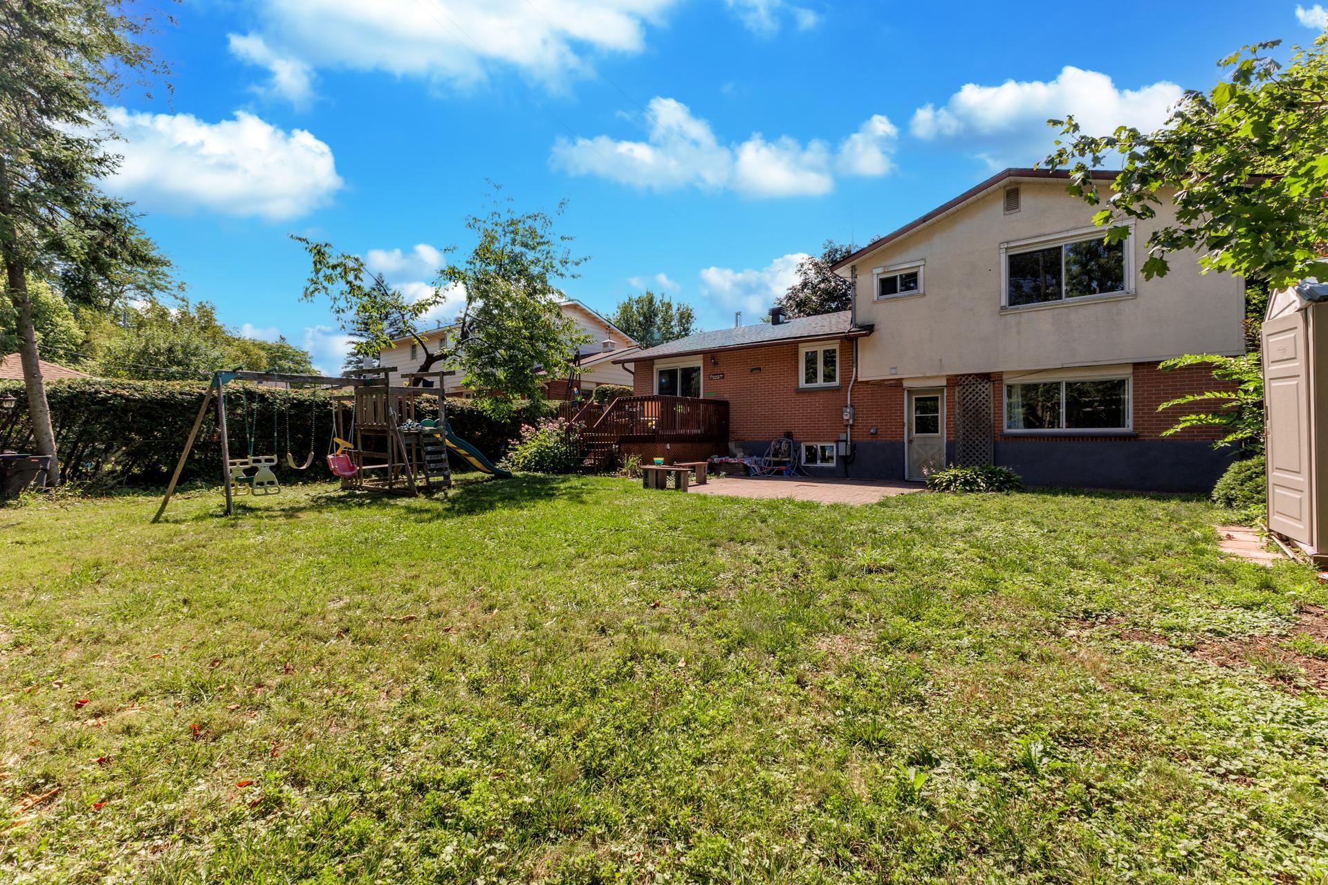 









4351


Rue Graham

,
Montréal (Pierrefonds-Roxboro),




QC
H9H2B9

