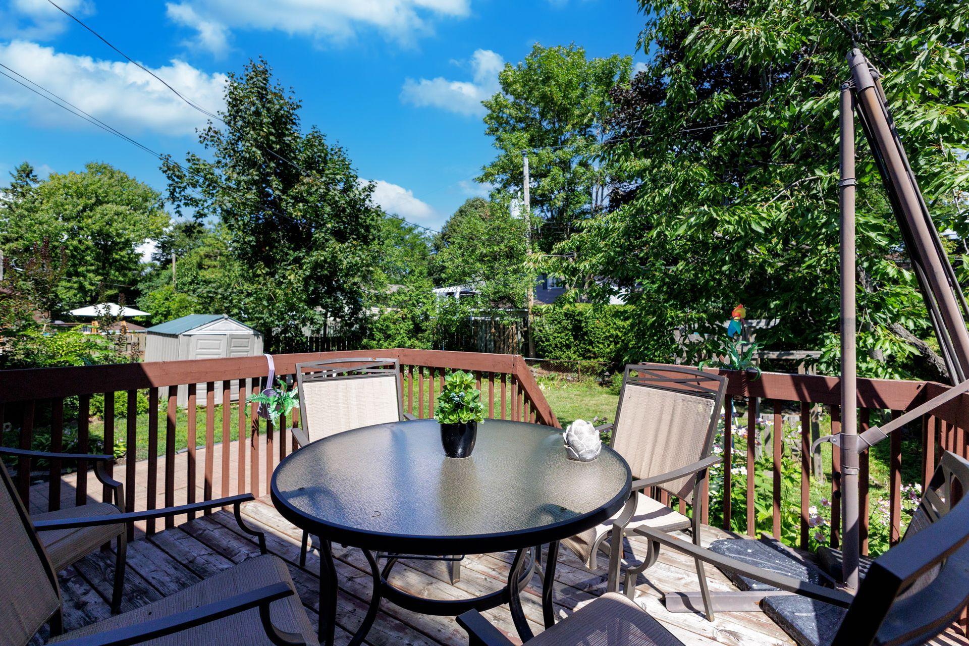 









4351


Rue Graham

,
Montréal (Pierrefonds-Roxboro),




QC
H9H2B9

