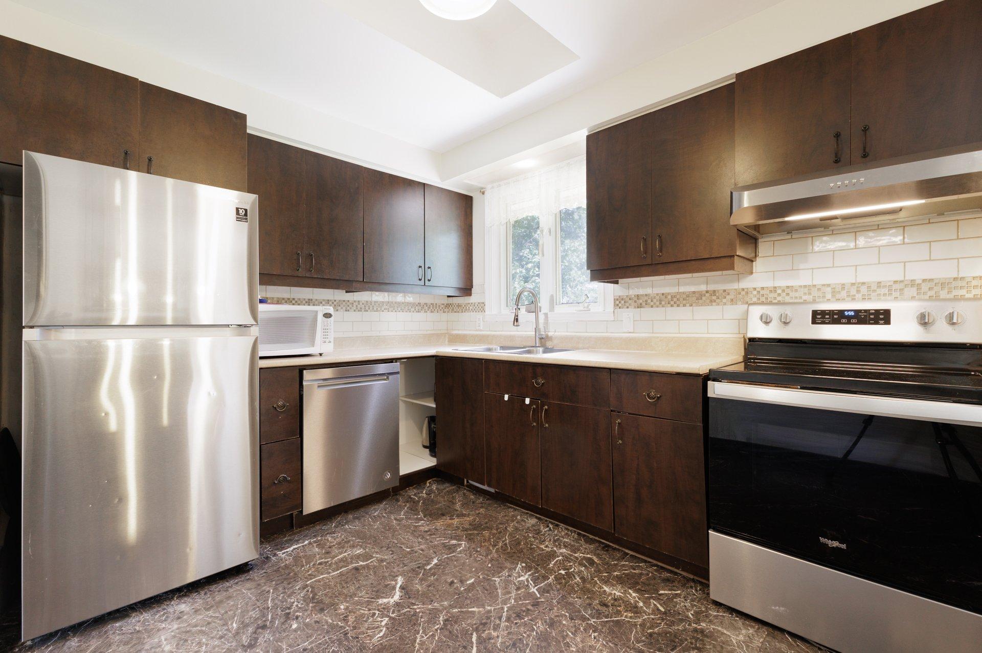 









4351


Rue Graham

,
Montréal (Pierrefonds-Roxboro),




QC
H9H2B9

