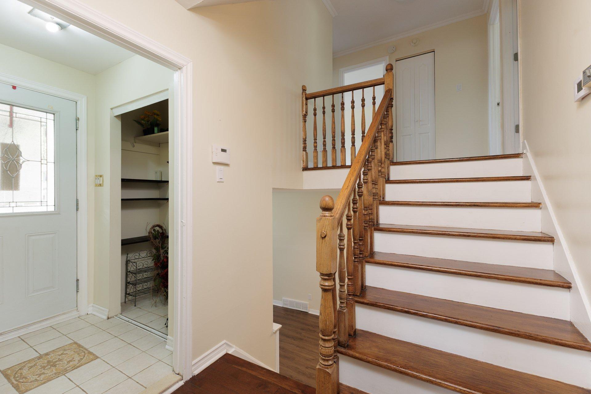 









4351


Rue Graham

,
Montréal (Pierrefonds-Roxboro),




QC
H9H2B9

